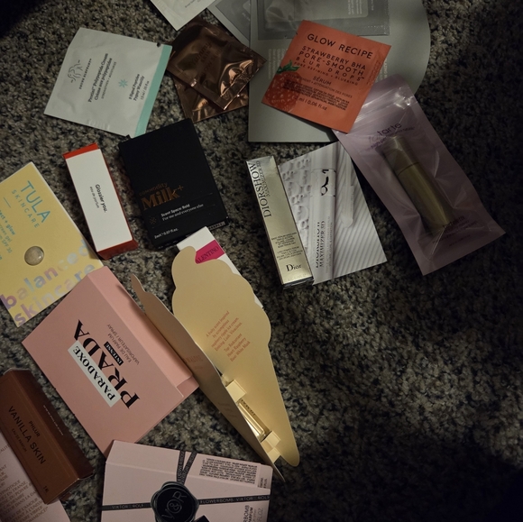 25 samples - Picture 2 of 2